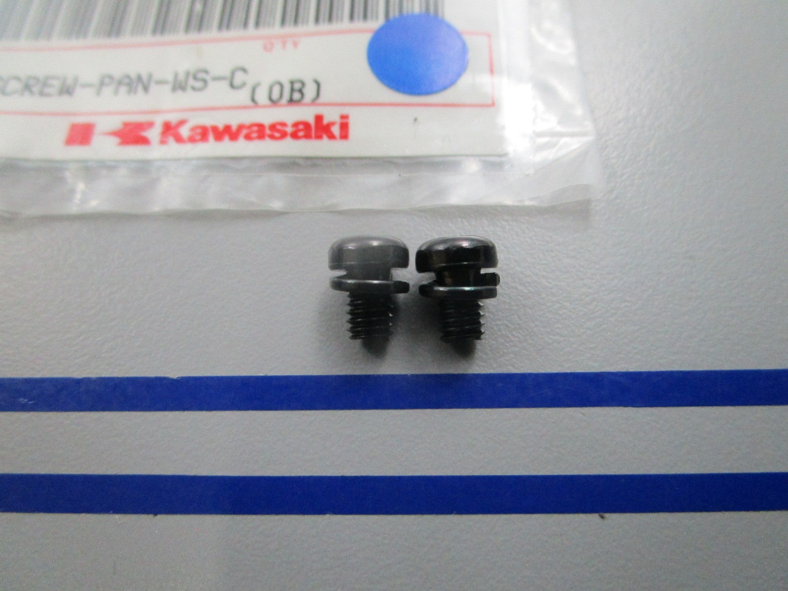 NEW OEM (LOT OF 2) Kawasaki 223C0406 Pan Screw 0810