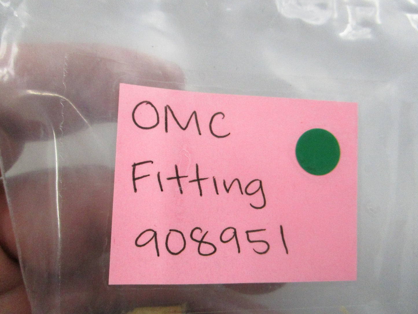 NEW OEM 908951 0908951 OMC Johnson Evinrude Fitting 0810