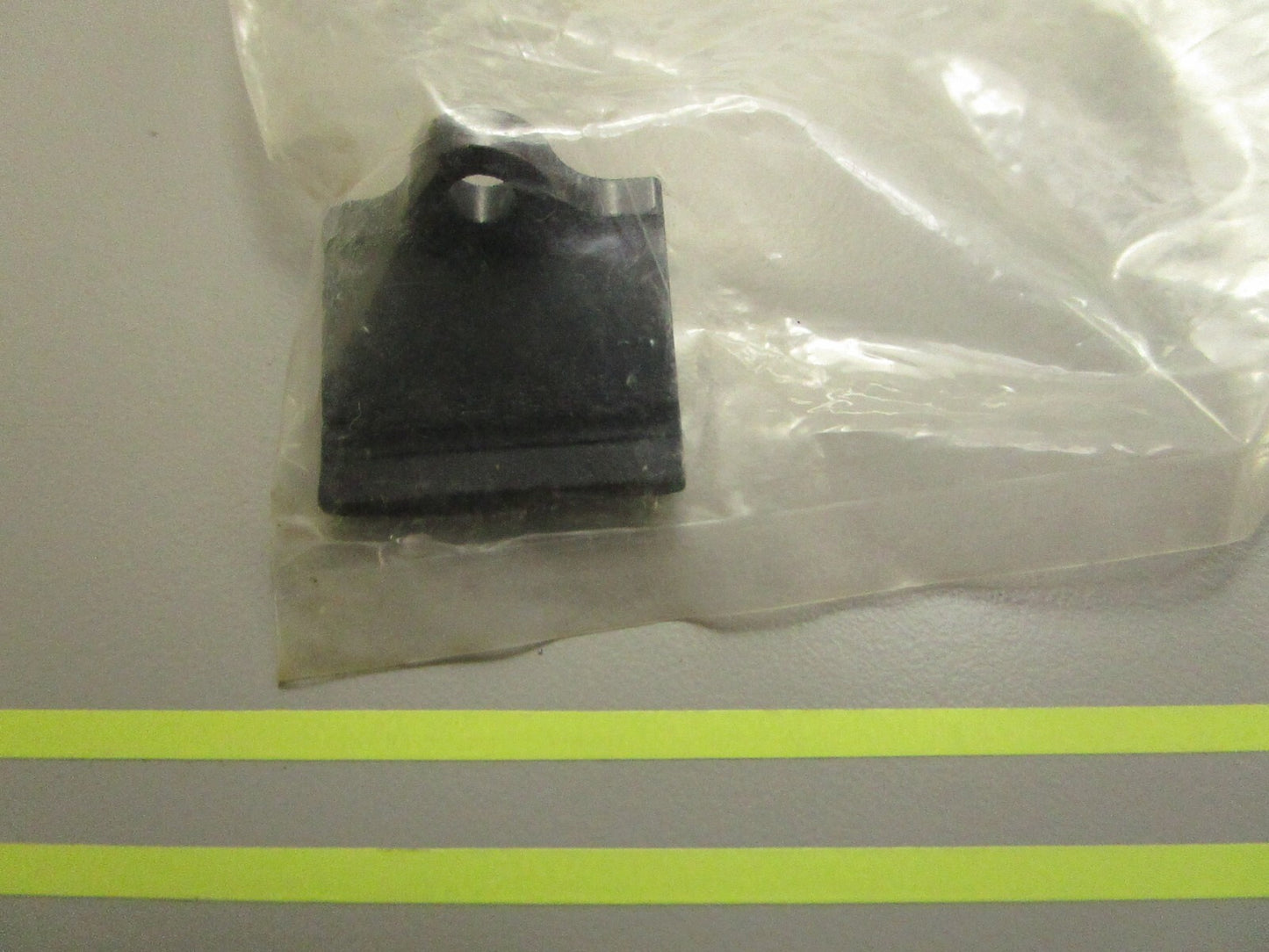 *NEW OEM* 0810 OMC Johnson Evinrude Wedge 349001 0349001