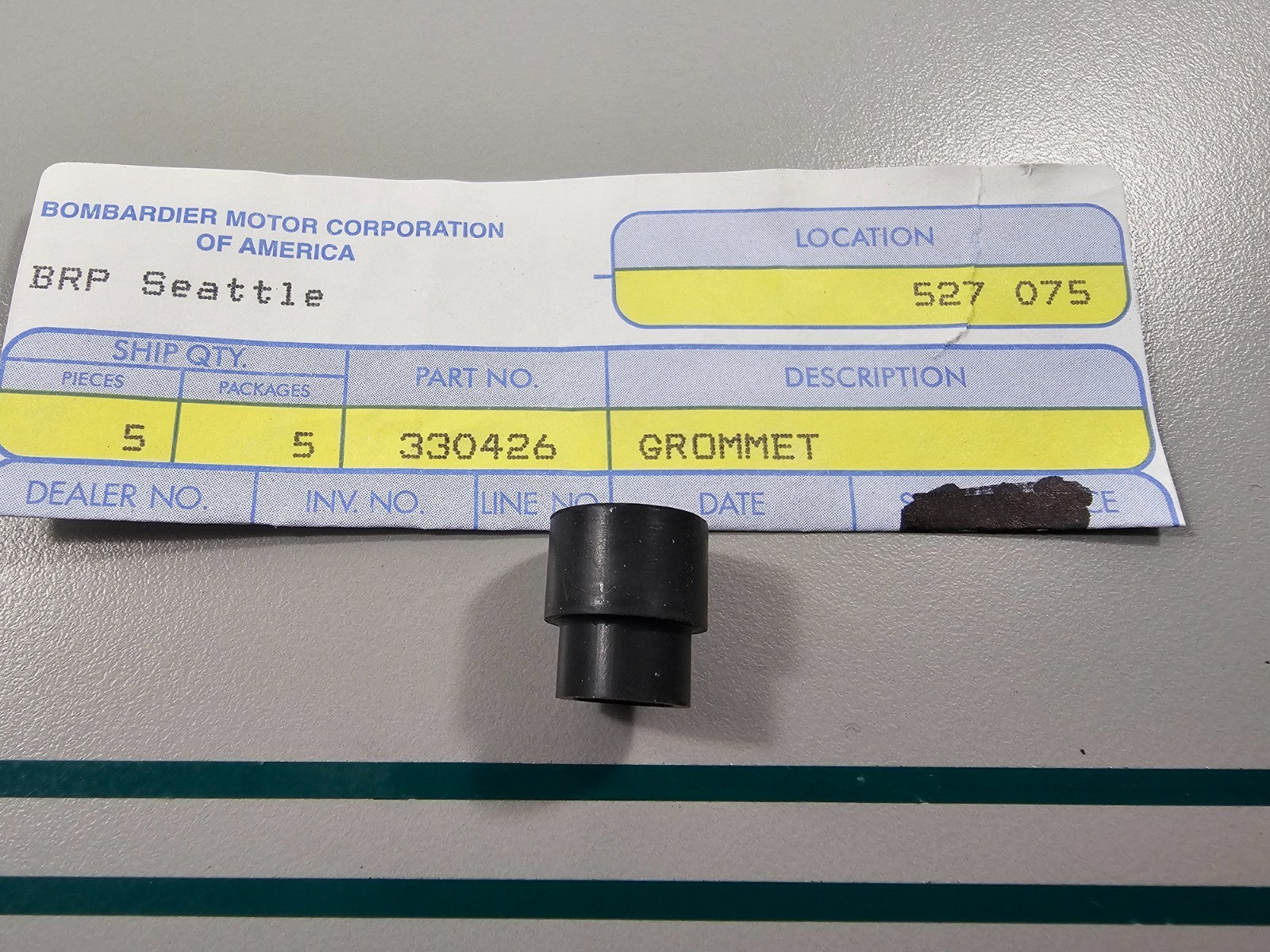 NEW OEM 330426 0330426 OMC Johnson Evinrude Grommet 0810