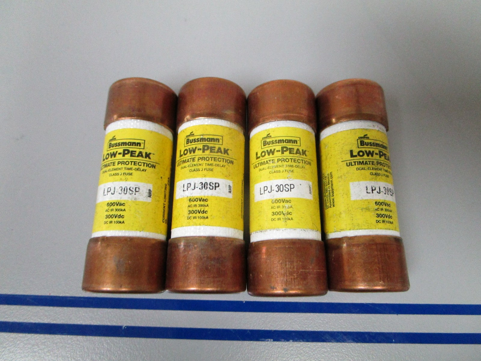 NEW OEM LPJ-30SP Bussman Low-Peak Dual Element Time Delay Class J Fuse (4) 0720