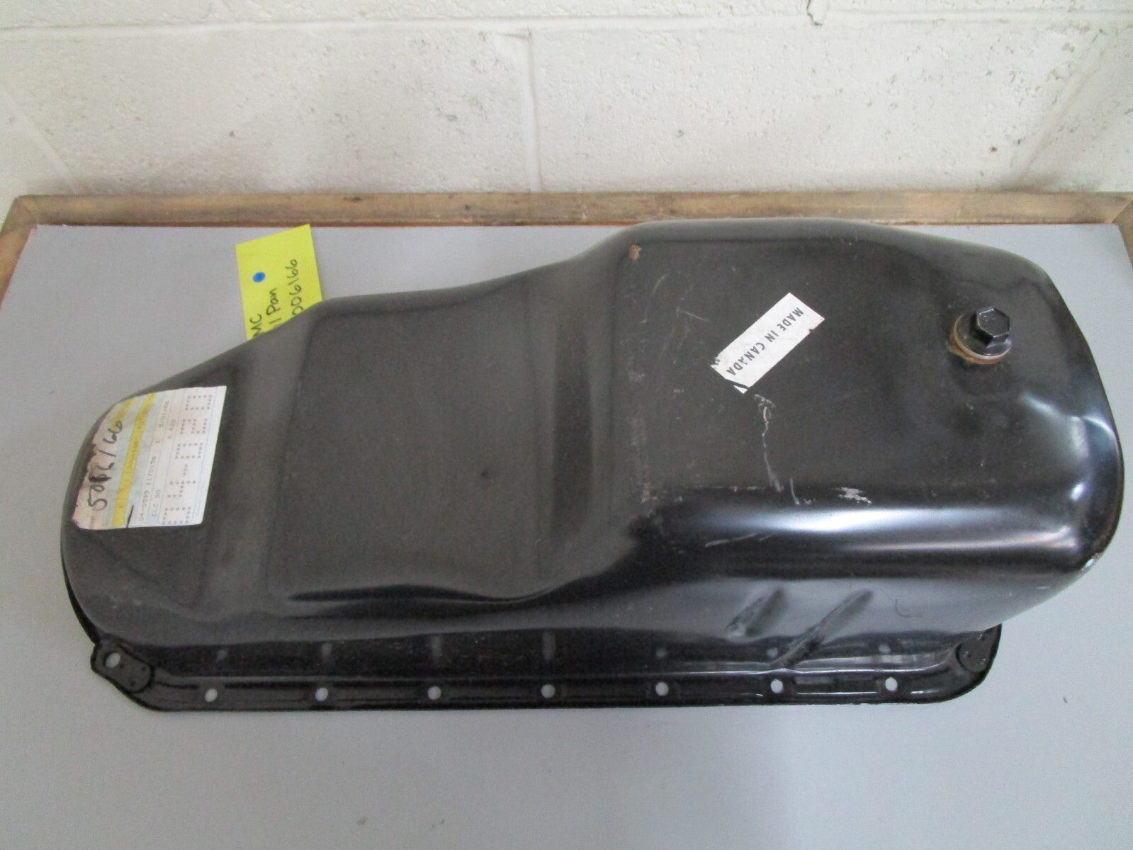 *NEW OEM* 0820 OMC Johnson Evinrude Oil Pan 5006166