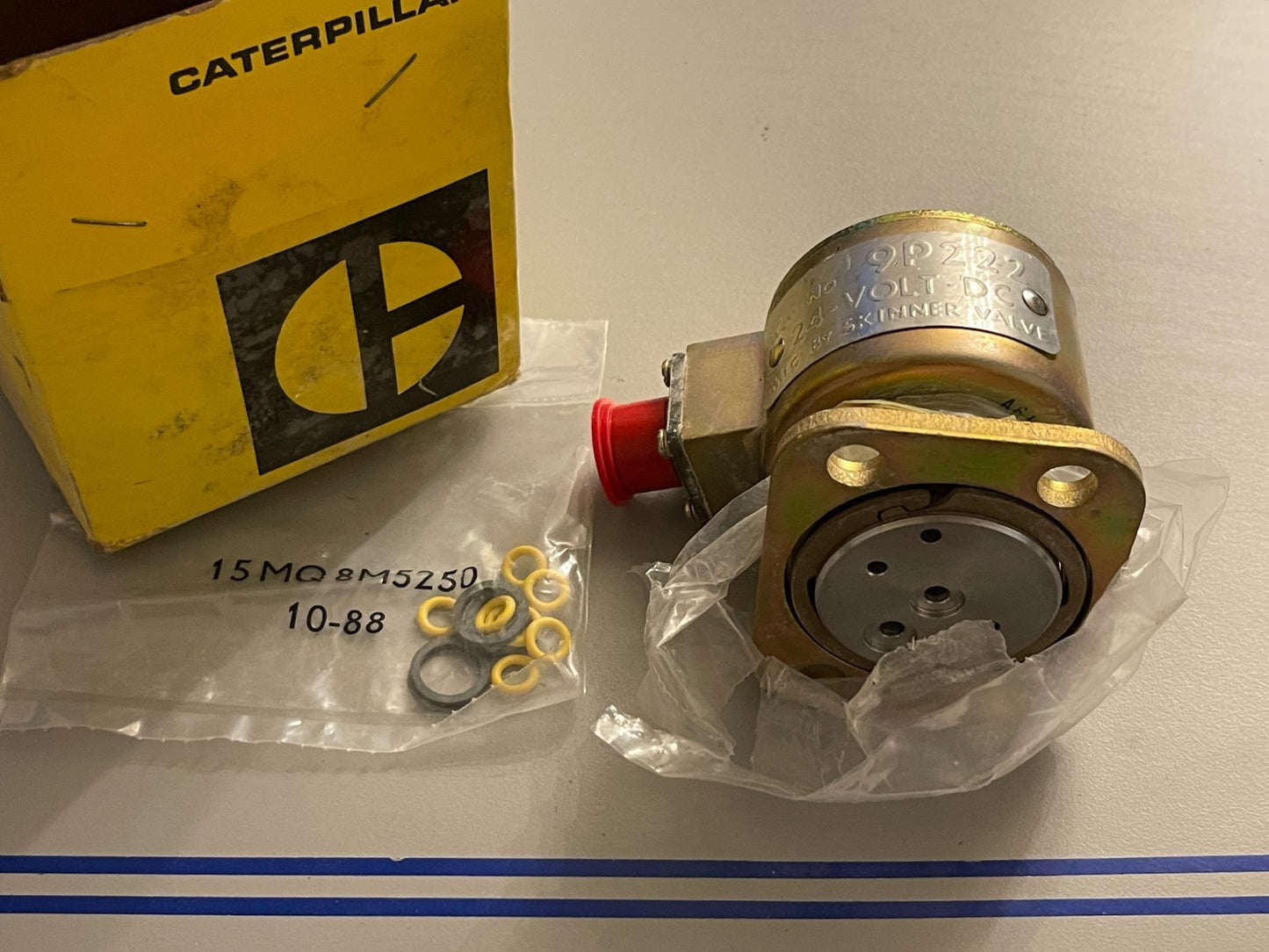 NEW OEM 9P-0222 CAT Caterpillar Solenoid Valve 0720