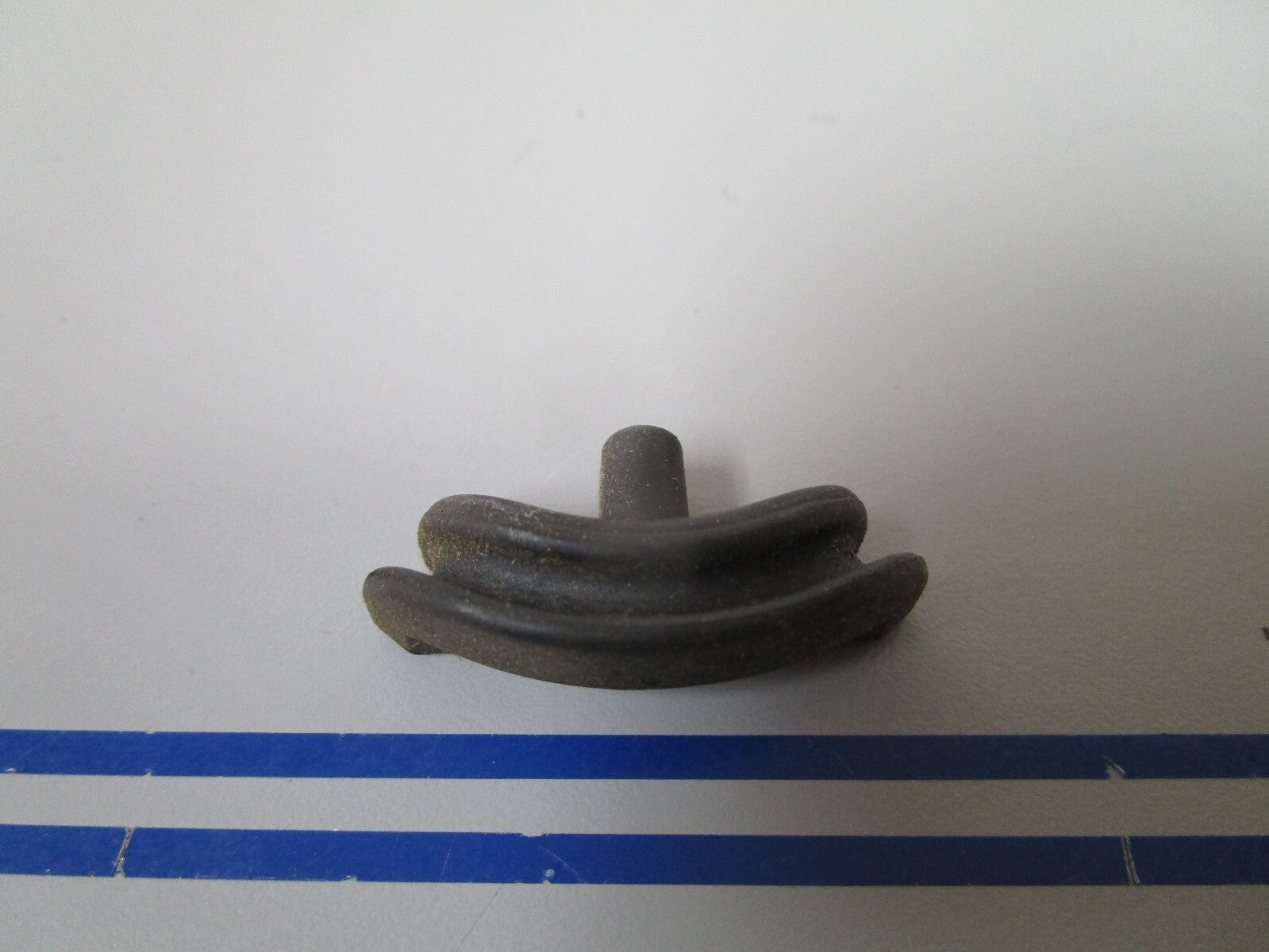 *NEW OEM* 0810 OMC Johnson Evinrude Seal 329234 0329234