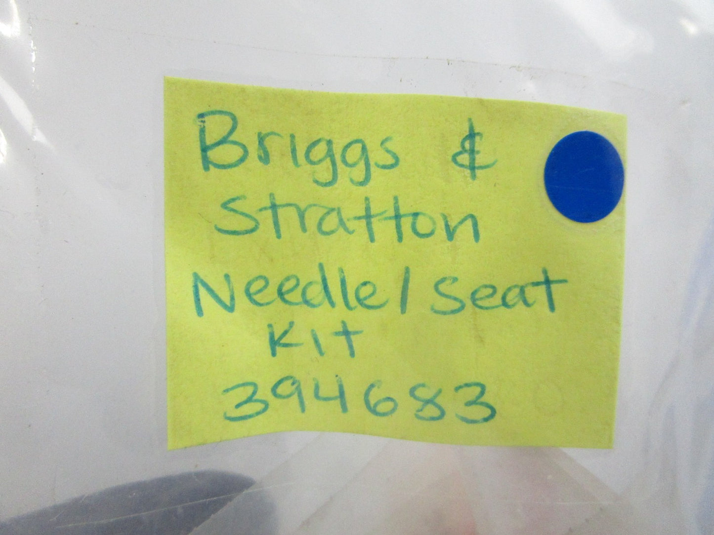 NEW OEM 394683 Briggs & Stratton Needle/Seat Kit 0810