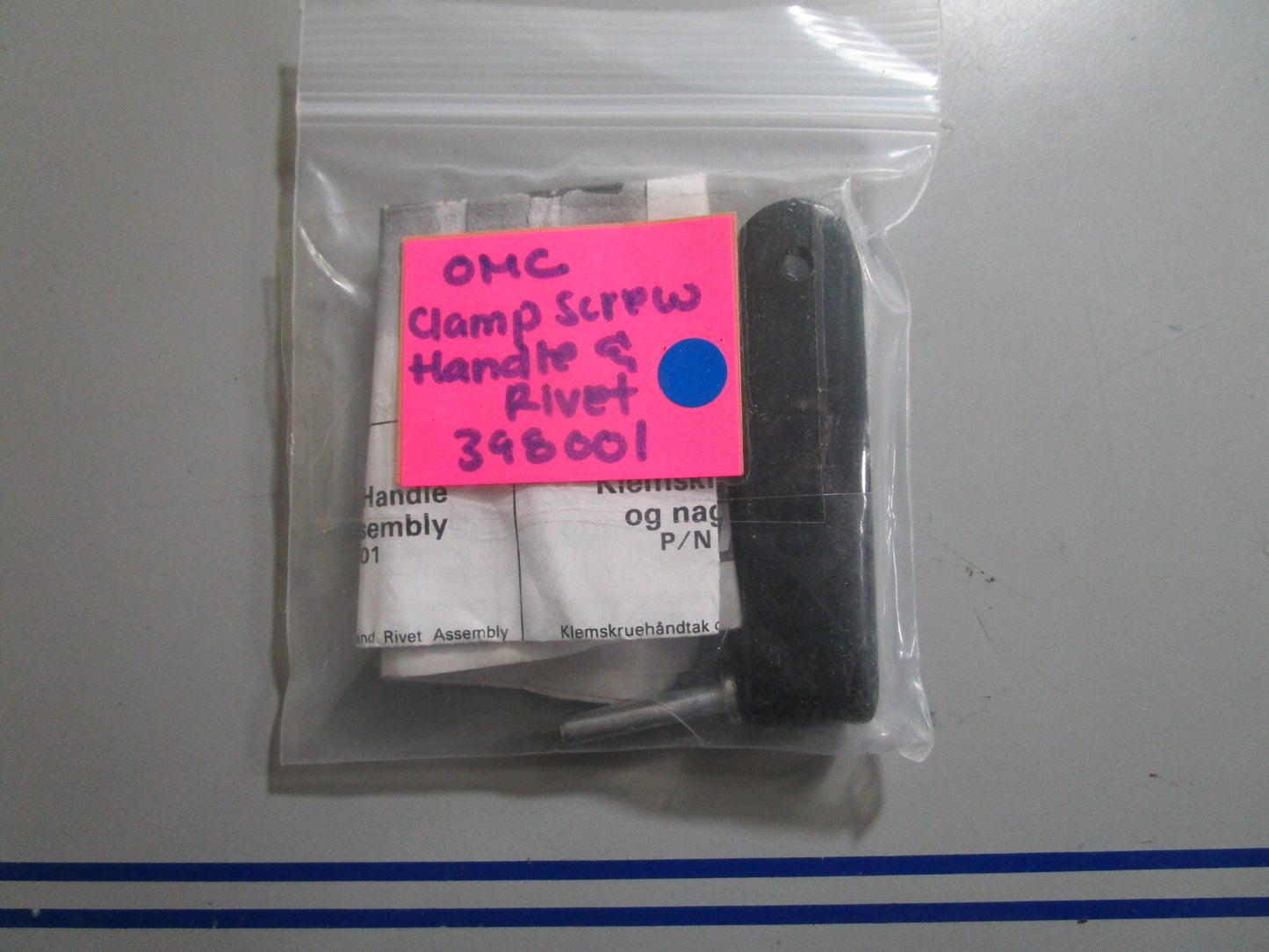 *NEW OEM* 0810 OMC Johnson Evinrude Clamp Screw Handle & Rivet 398001 0398001