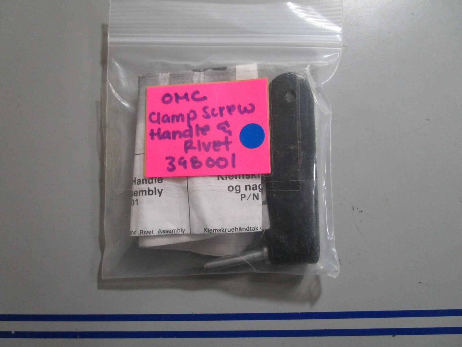 *NEW OEM* 0810 OMC Johnson Evinrude Clamp Screw Handle & Rivet 398001 0398001
