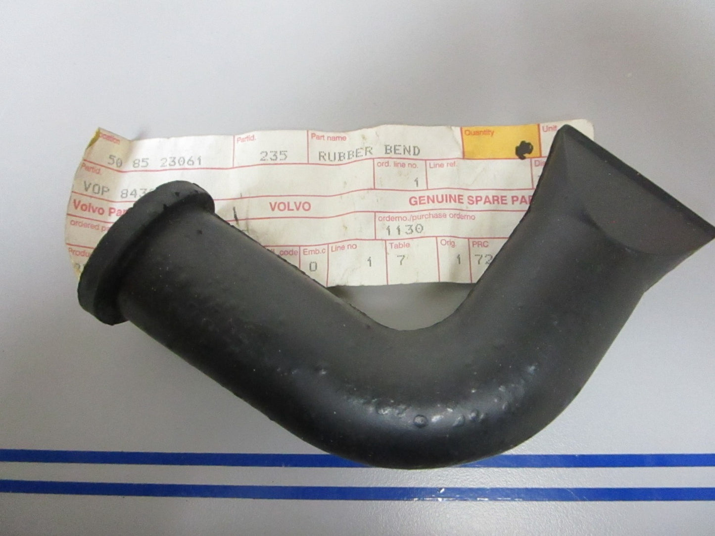 NEW OEM 843235 Volvo Penta Rubber Bend Hose 0720
