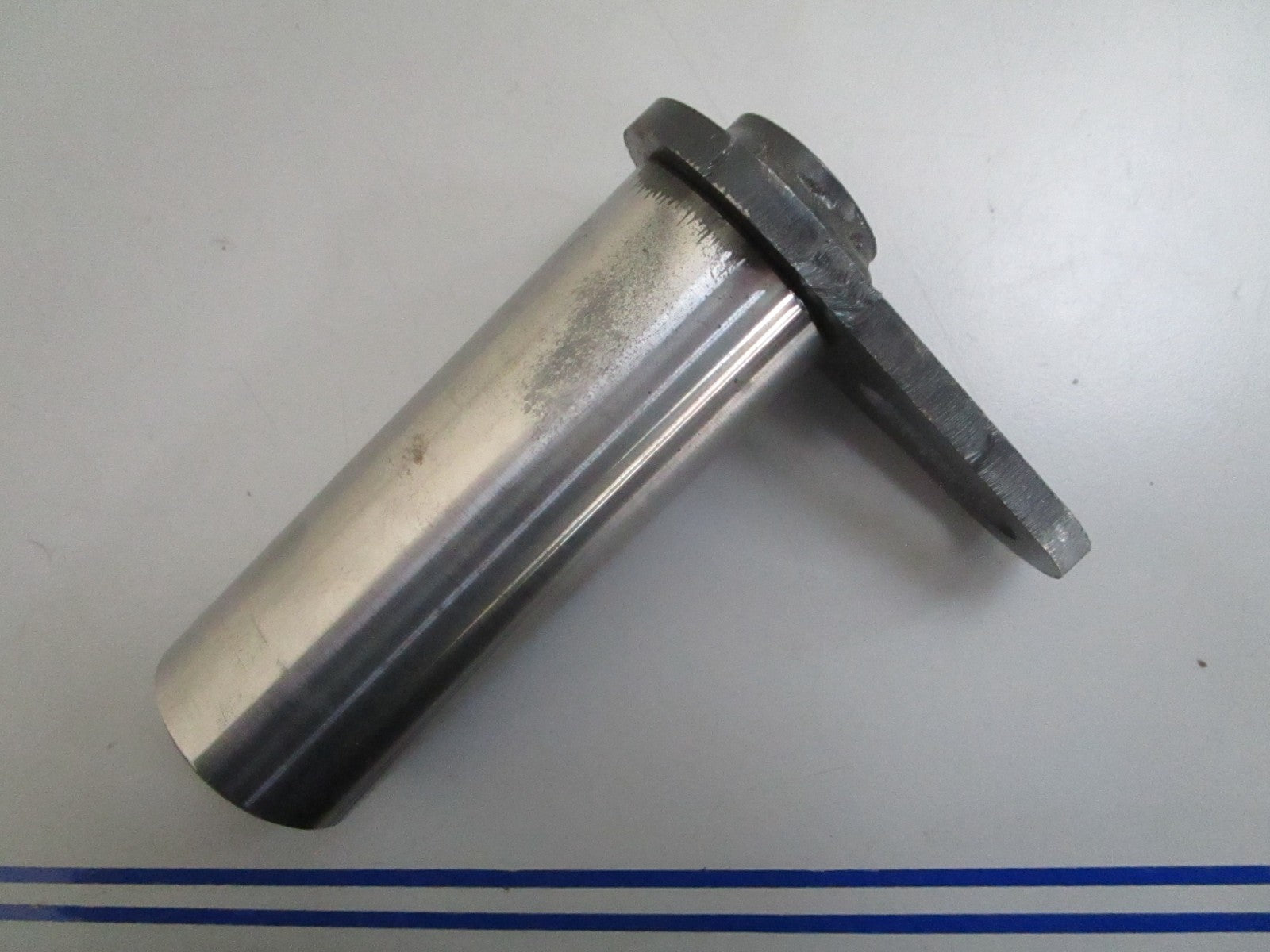 *NEW OEM* 0820 Bobcat Pin 6587347