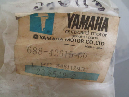 NEW OEM 688-42615-00-00 Yamaha Seal 0820