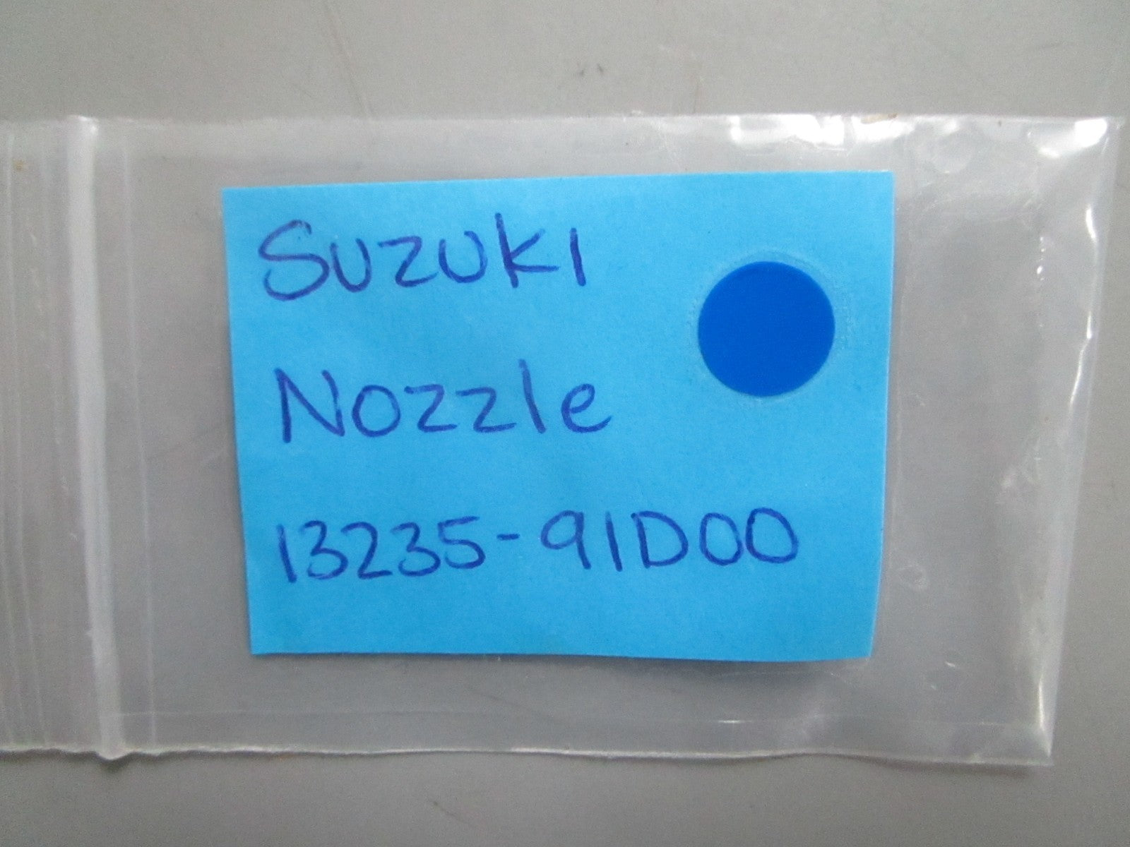*NEW OEM* 0820 Suzuki Nozzle 13235-91D00
