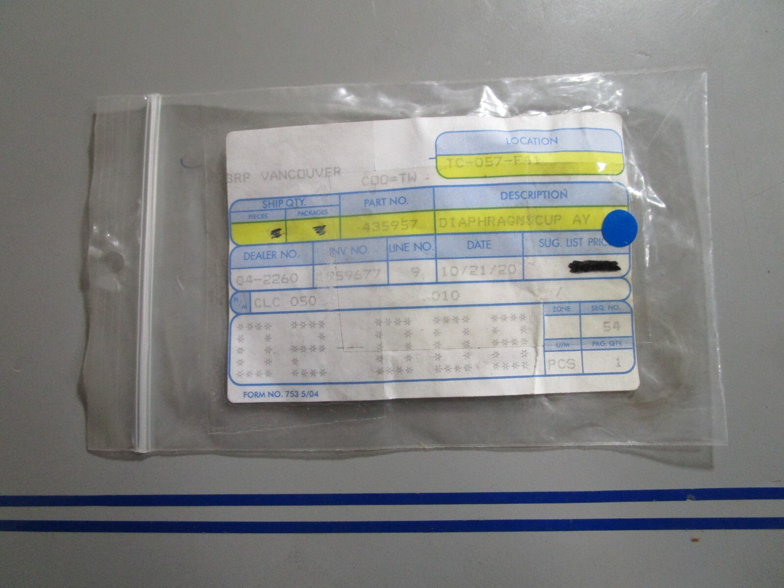 *NEW OEM* 0810 OMC Johnson Evinrude Diaphragm & Cup Assembly 435957 0435957