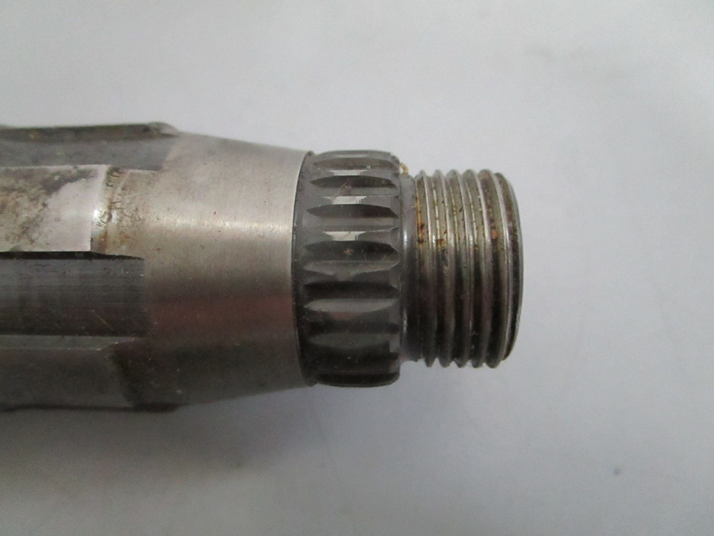 NEW OEM 980483 0980483 980284 OMC Johnson Evinrude Shaft 0820