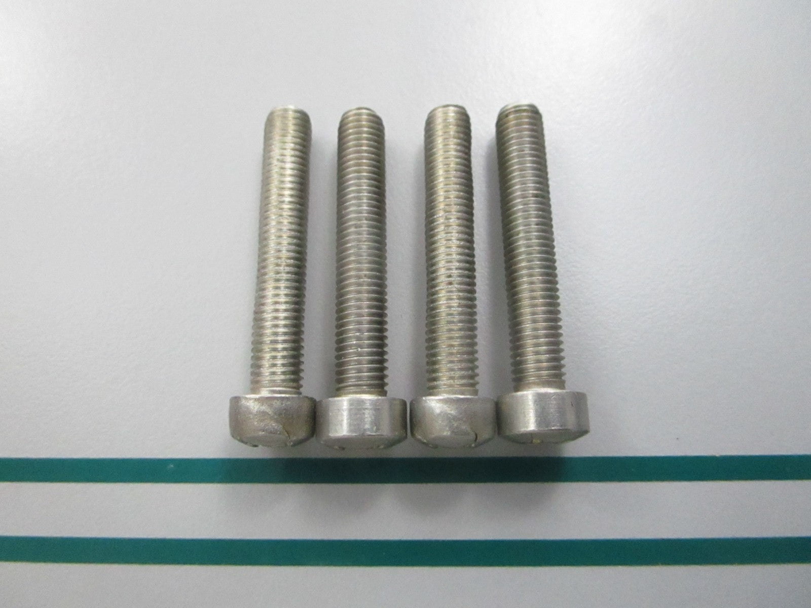 NEW OEM (LOT OF 4) 10-49987 Mercury Quicksilver Screw 0810