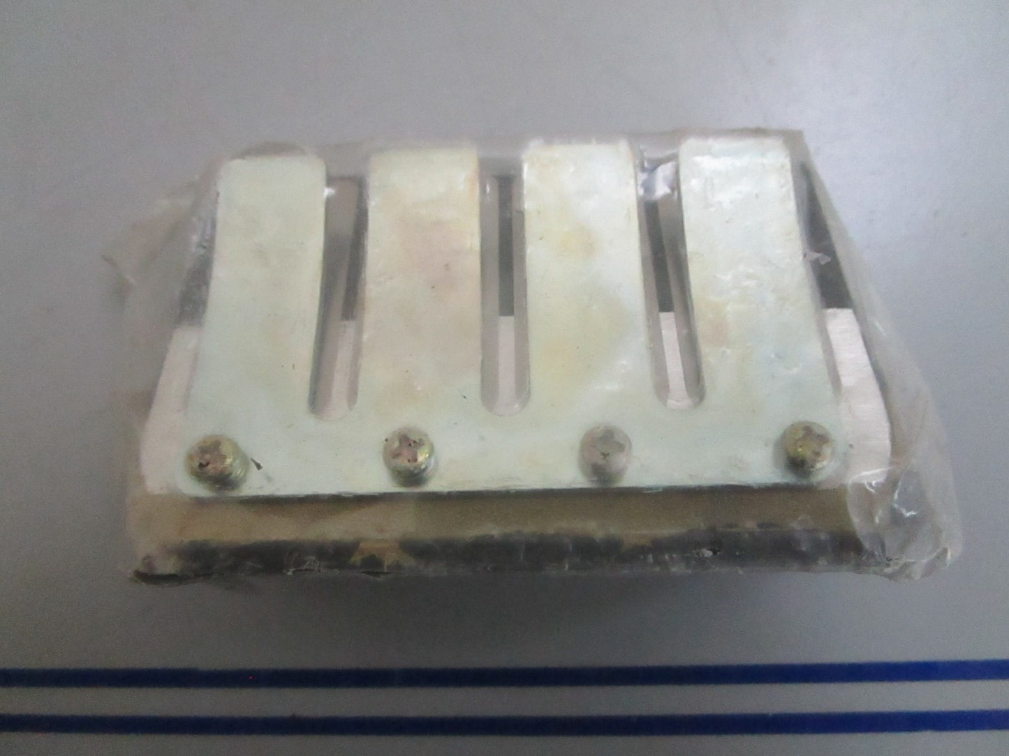 *NEW OEM* 0820 Suzuki Reed Valve Assy 13150-88D02