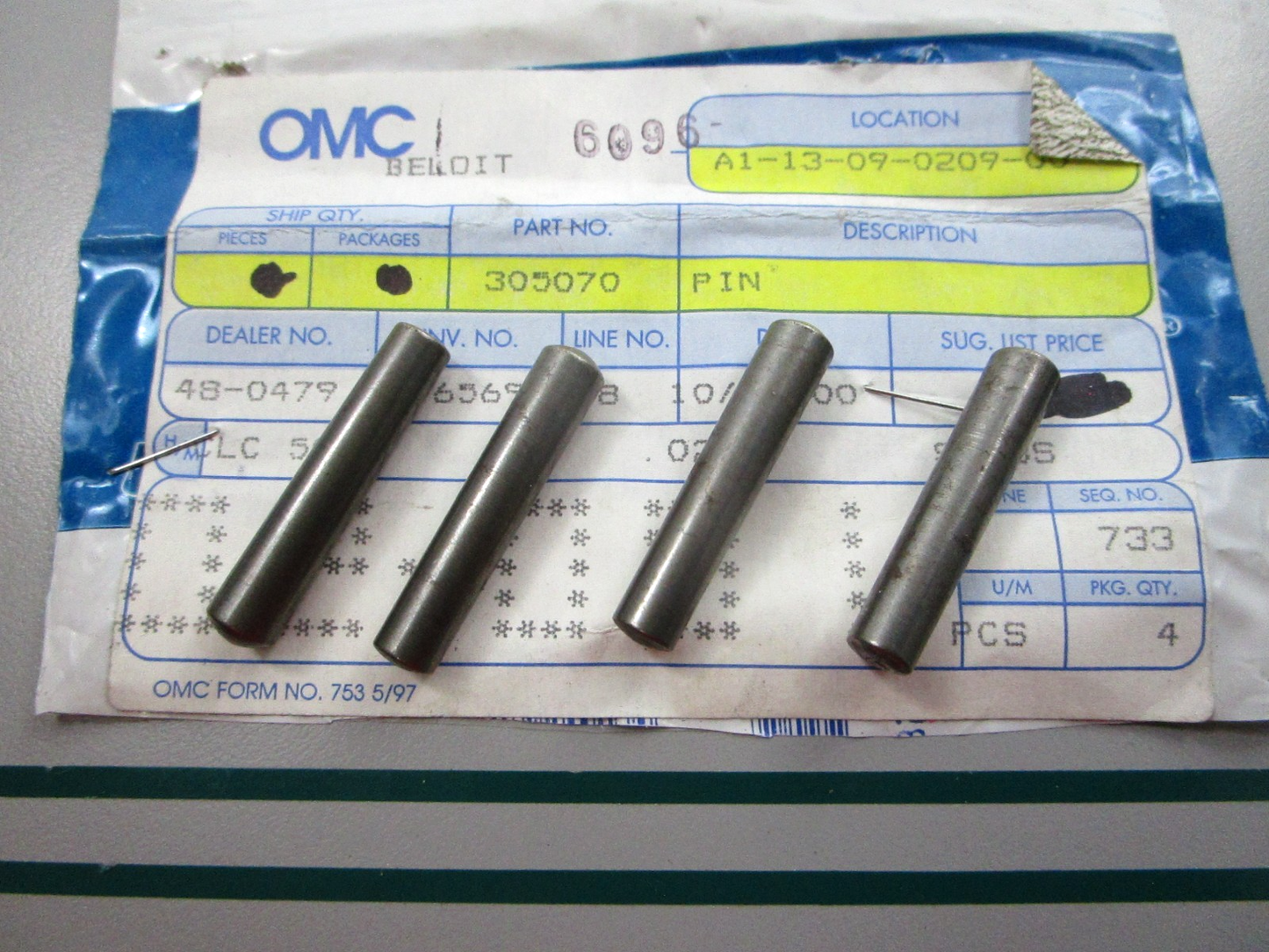 NEW OEM (LOT OF 4) 305070 0305070 OMC Johnson Evinrude Pin 0810