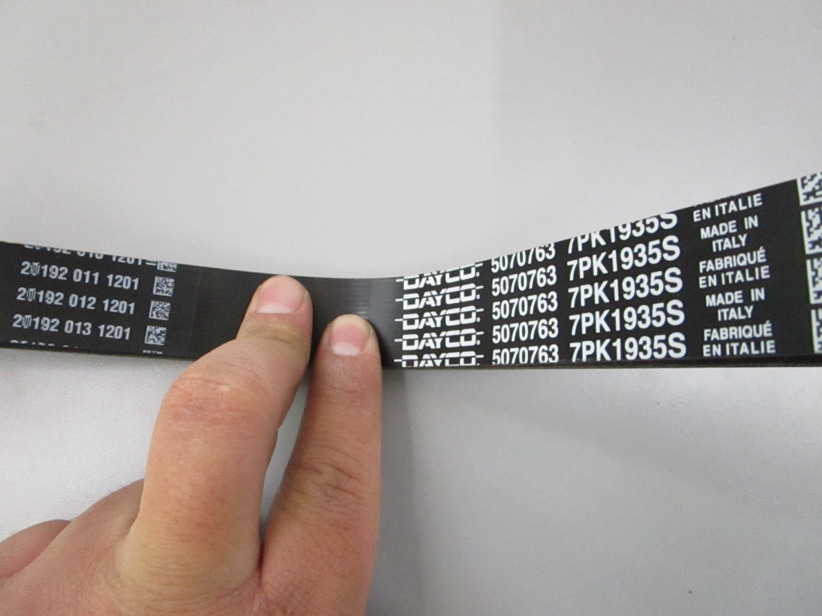 NEW 5070763 Dayco Serpentine Belt 0810