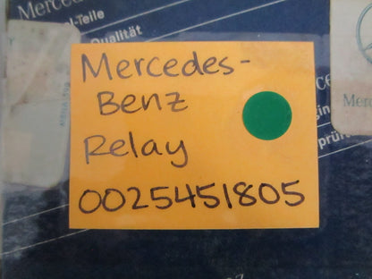 NEW OEM 0025451805 Mercedes-Benz Relay 0820