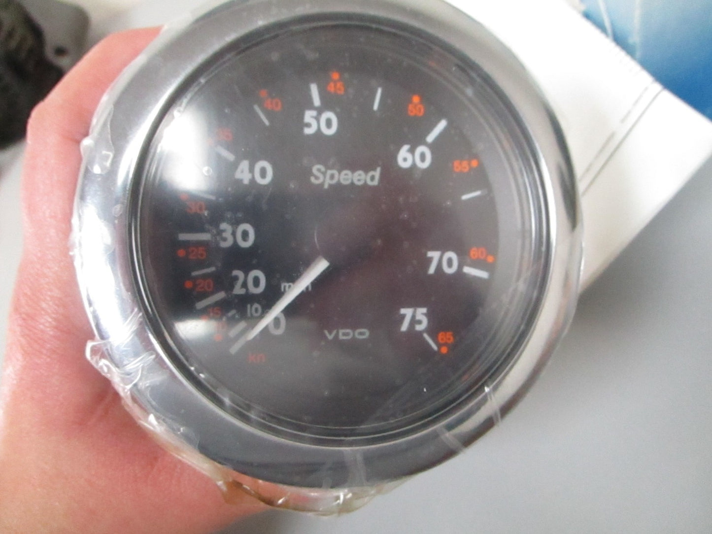 NEW OEM 2604101 VDO 75 MPH Speedometer Instrument Gauge 0720