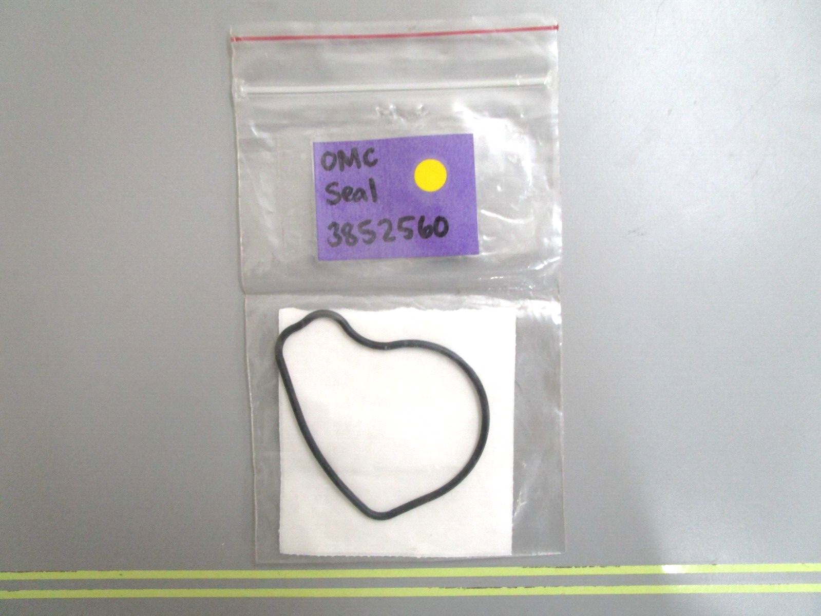 *NEW OEM* 0750 OMC Johnson Evinrude SEAL 3852560