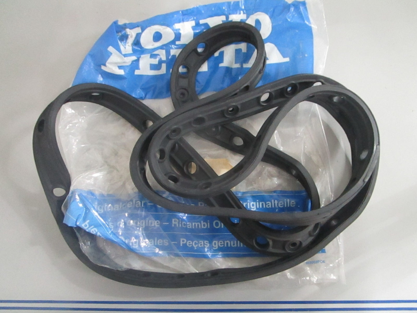 *NEW OEM* 0820 Volvo Penta Oil Pan Gasket 477785