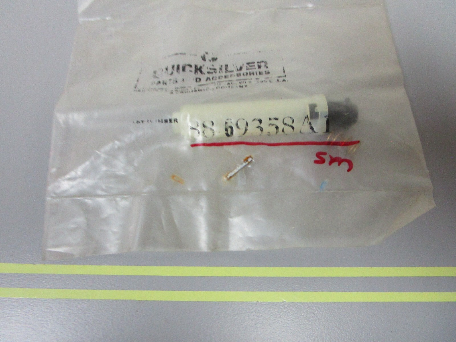 *NEW OEM* 0810 Mercury Quicksilver Fuse Holder Assembly 88-69358A1