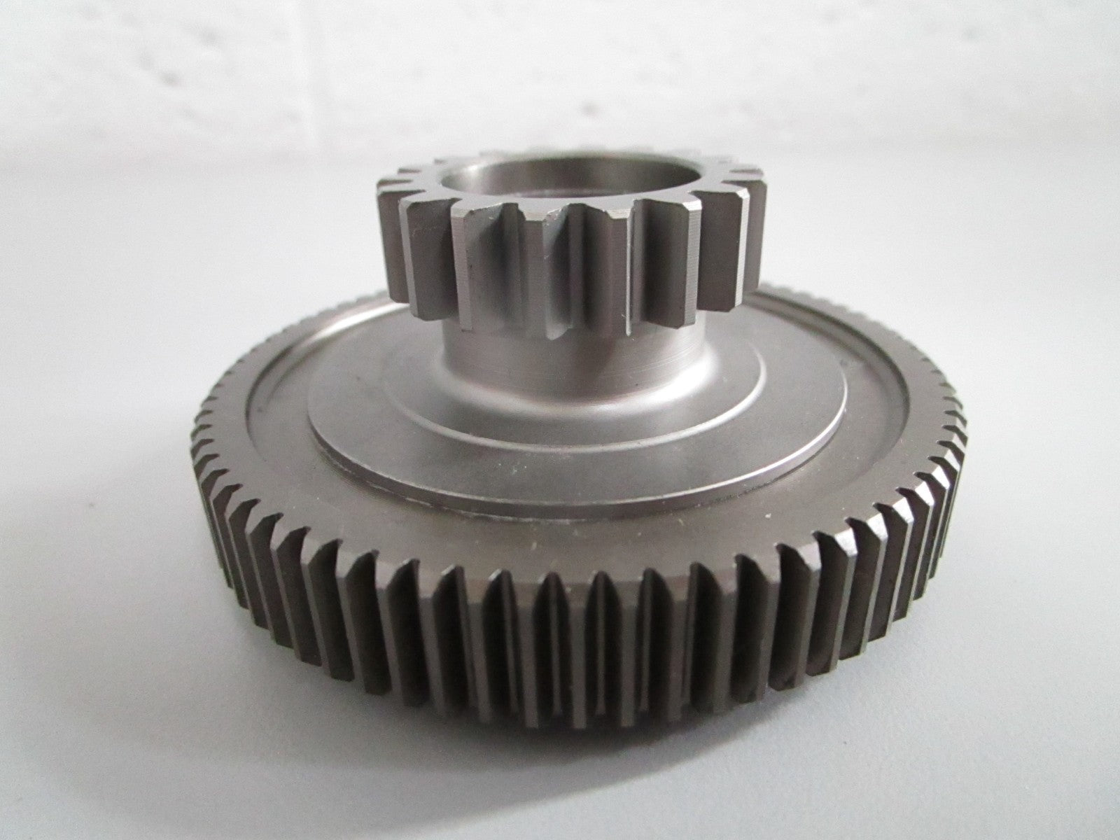 NEW OEM 1WB-15512-00-00 Yamaha Idler Gear 0820