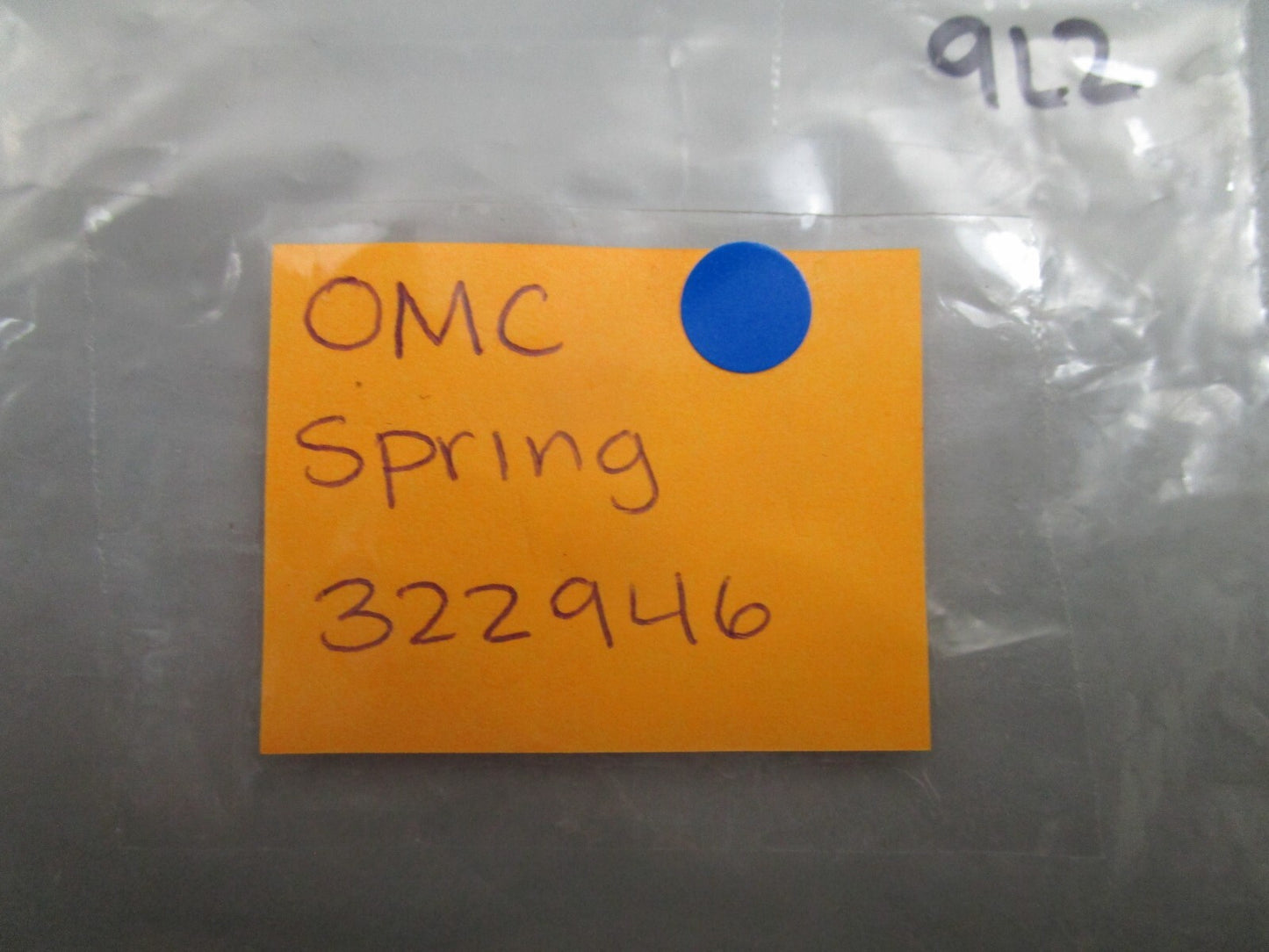 *NEW OEM* (LOT OF 2) 0810 OMC Johnson Evinrude Spring 322946 0322946