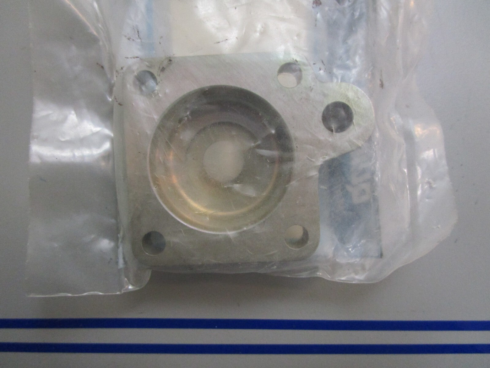 *NEW OEM* 0820 Mercury Quicksilver Cover Tracker 804535