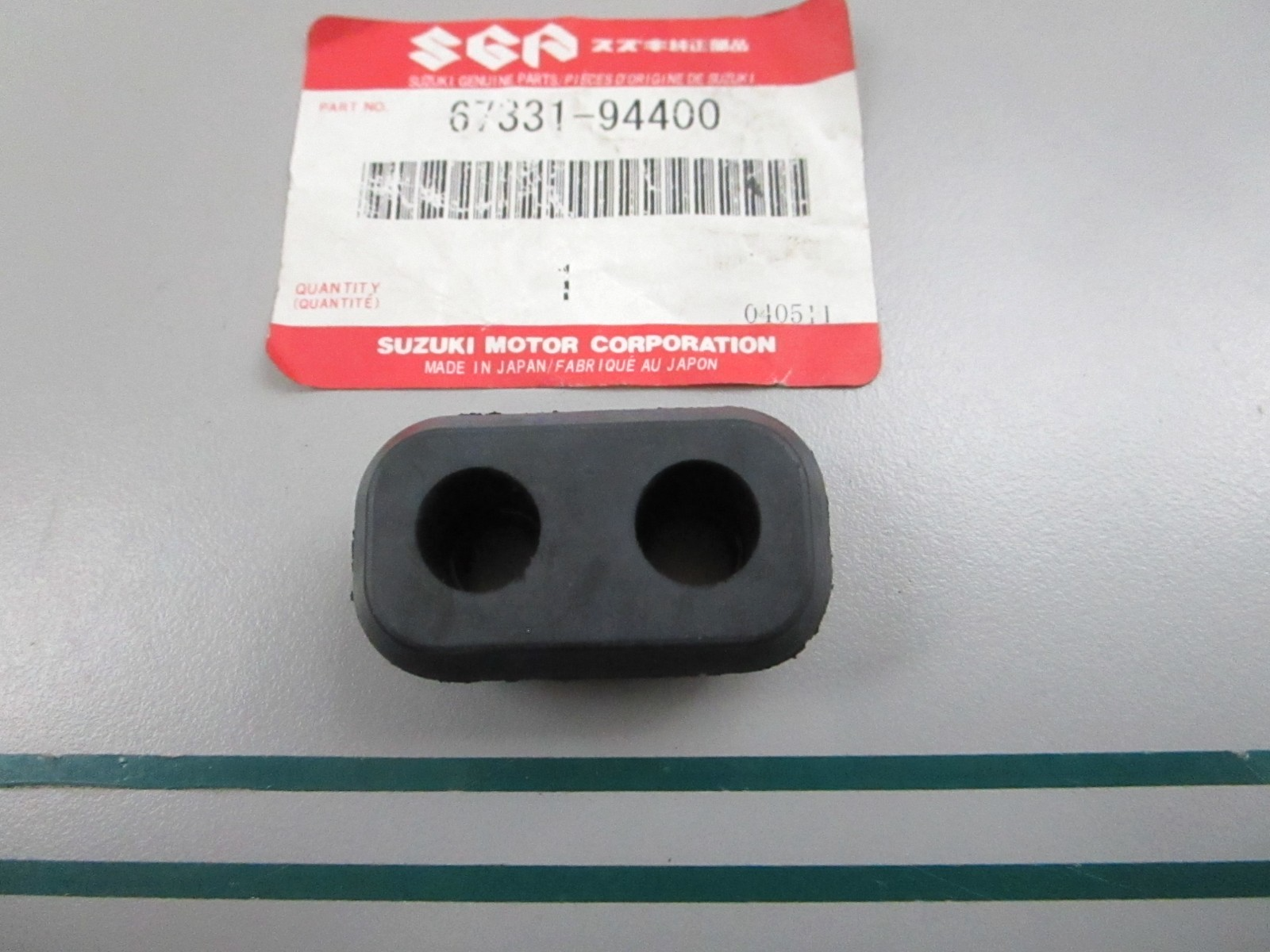 NEW OEM 67331-94400 Suzuki Grommet 0810