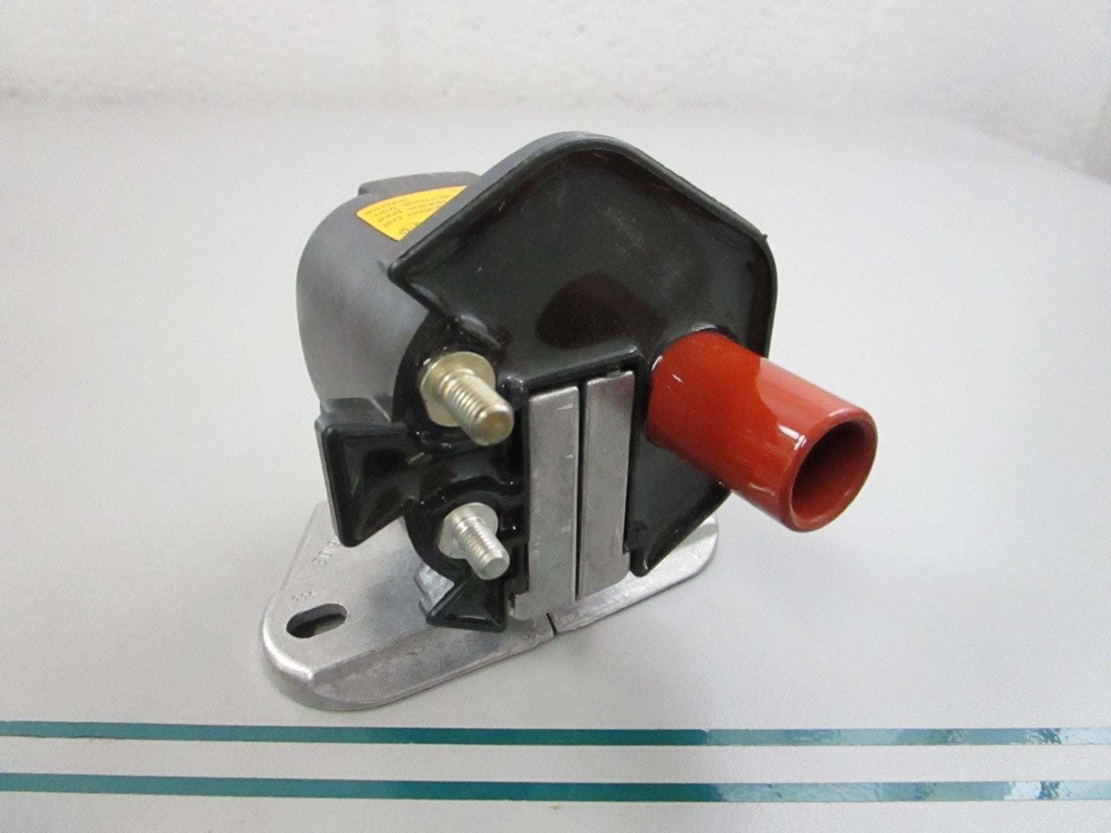 NEW OEM 0001586103 Mercedes-Benz Bosch Ignition Coil 0810