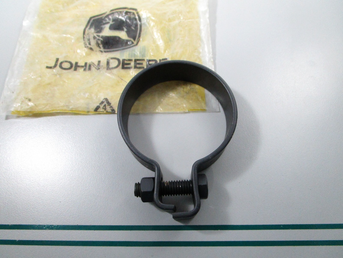 NEW OEM AR26906 John Deere Clamp 0810