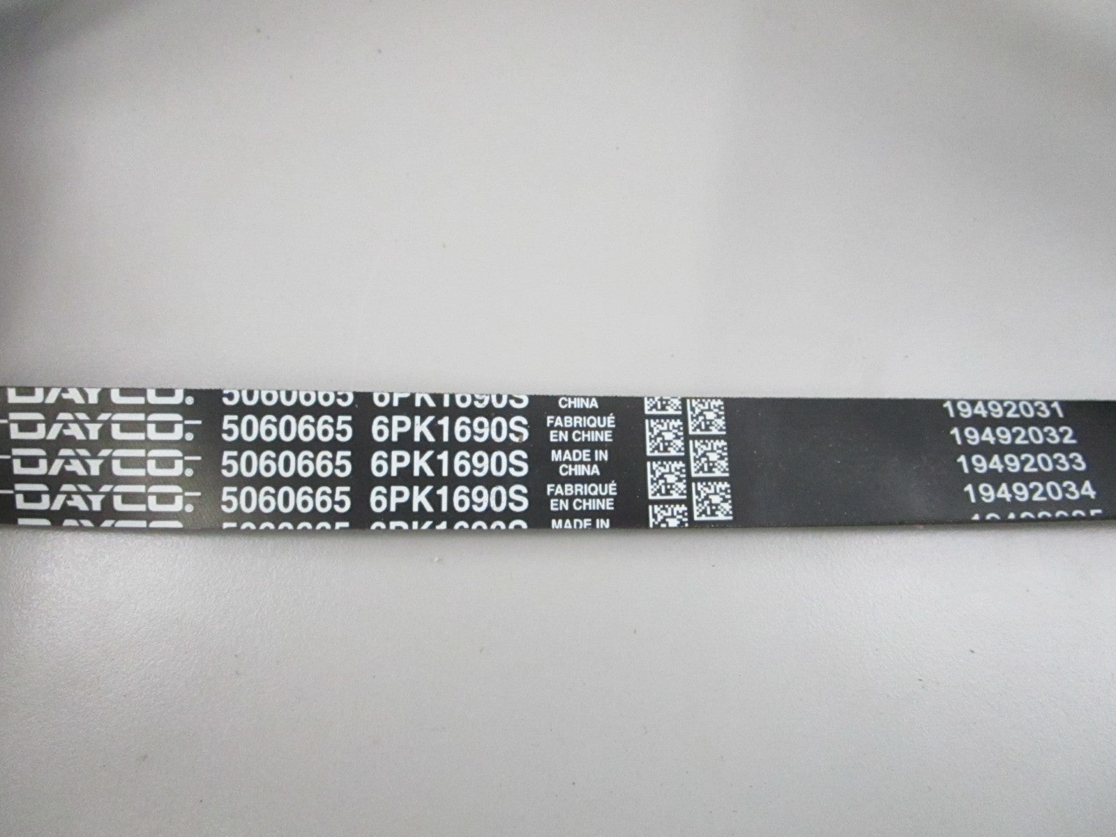 NEW 5060665 Dayco Serpentine Belt 0810