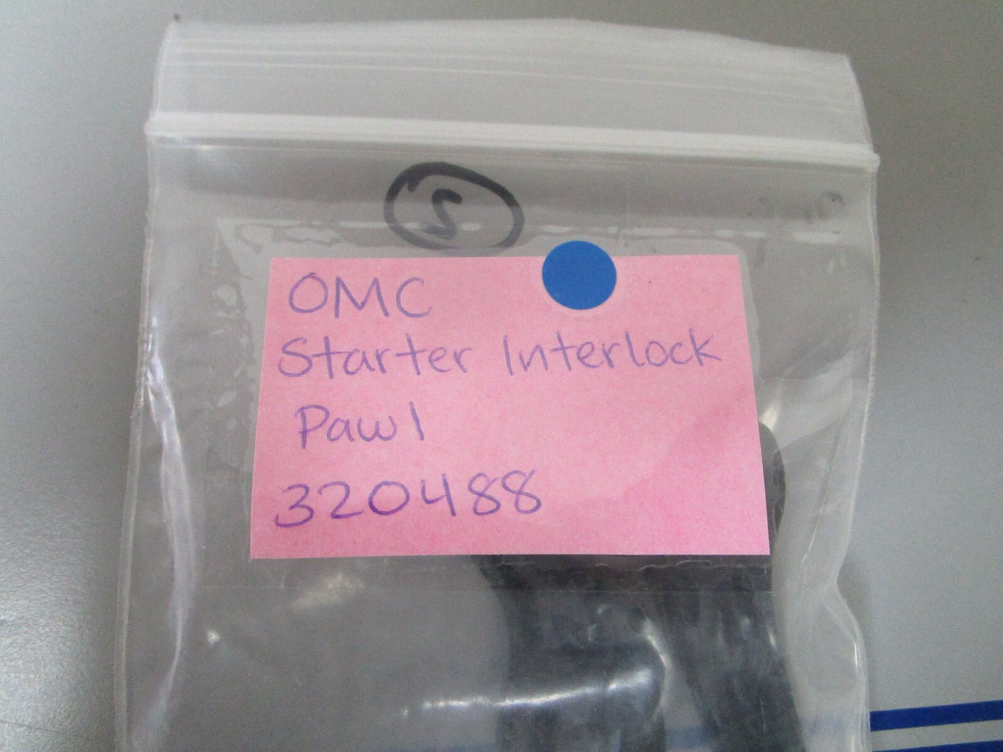 *NEW OEM* 0810 OMC Johnson Evinrude Starter Interlock Pawl 320488 0320488