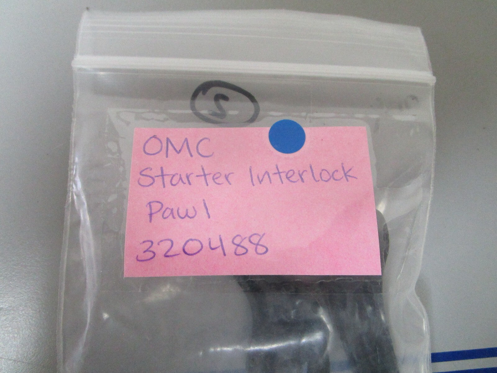 *NEW OEM* 0810 OMC Johnson Evinrude Starter Interlock Pawl 320488 0320488