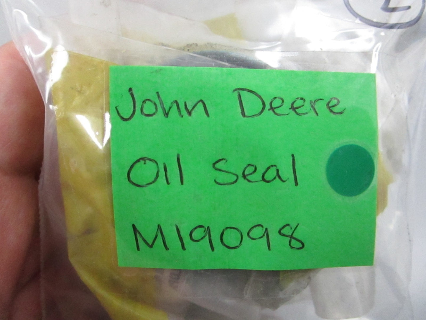NEW OEM M19098 John Deere Oil Seal 0810