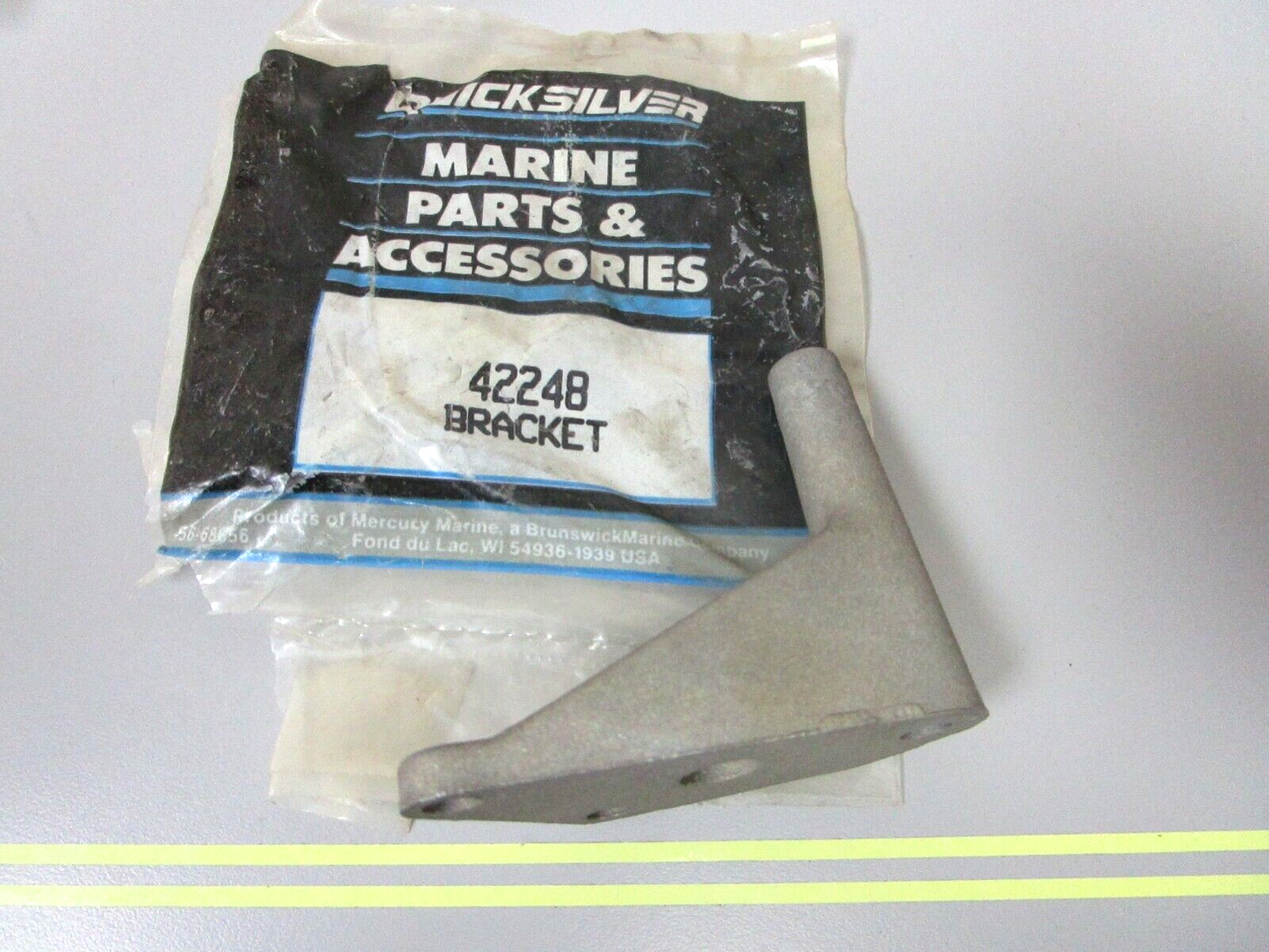 *NEW OEM* 0750 Mercury Quicksilver BRACKET 42248
