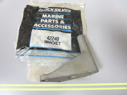 *NEW OEM* 0750 Mercury Quicksilver BRACKET 42248