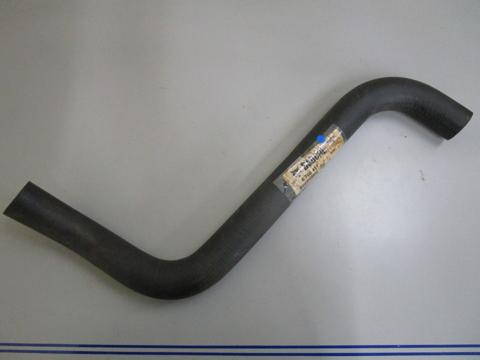 *NEW OEM* 0820 Bobcat Hose 6705481