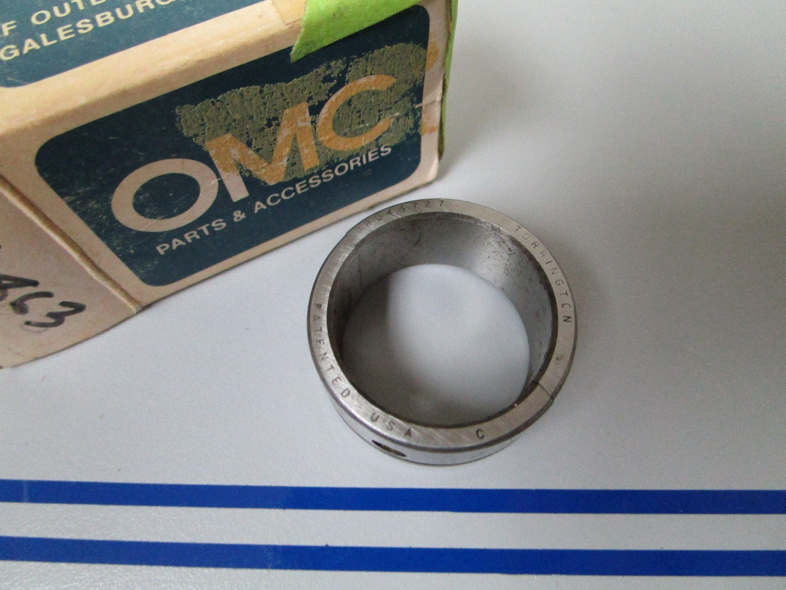 NEW OEM 318863 0318863 OMC Johnson Evinrude Center Bearing Split Sleeve 0720