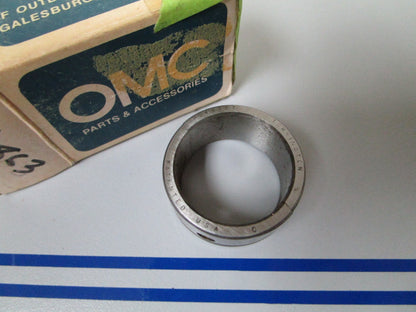 NEW OEM 318863 0318863 OMC Johnson Evinrude Center Bearing Split Sleeve 0720