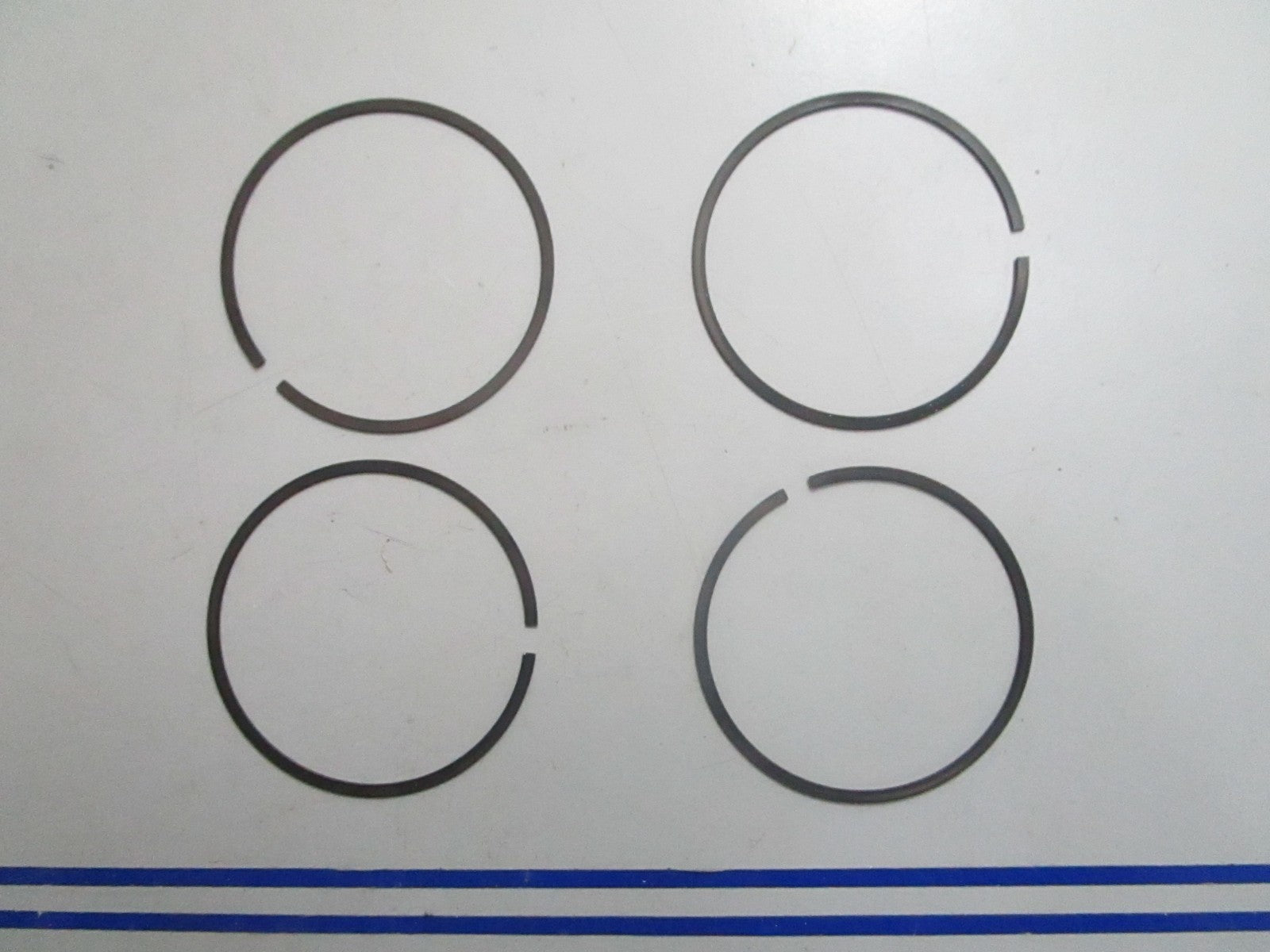 *NEW OEM* 0820 Mercury Quicksilver 4 Piston Ring Set 39-42079A4