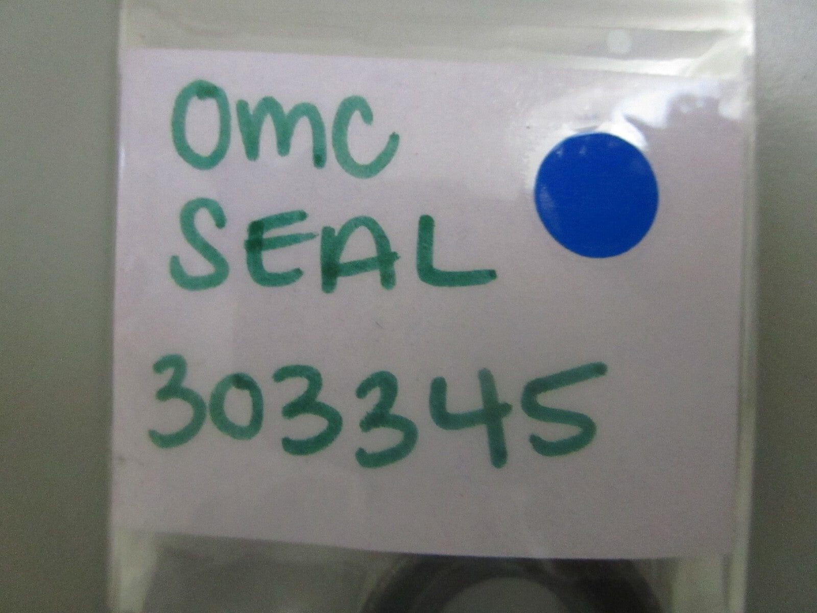 *NEW OEM* 0810 OMC Johnson Evinrude Seal 303345 0303345