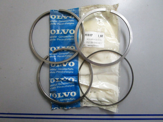 *NEW OEM* 0820 Volvo Penta Piston Ring Kit 271117