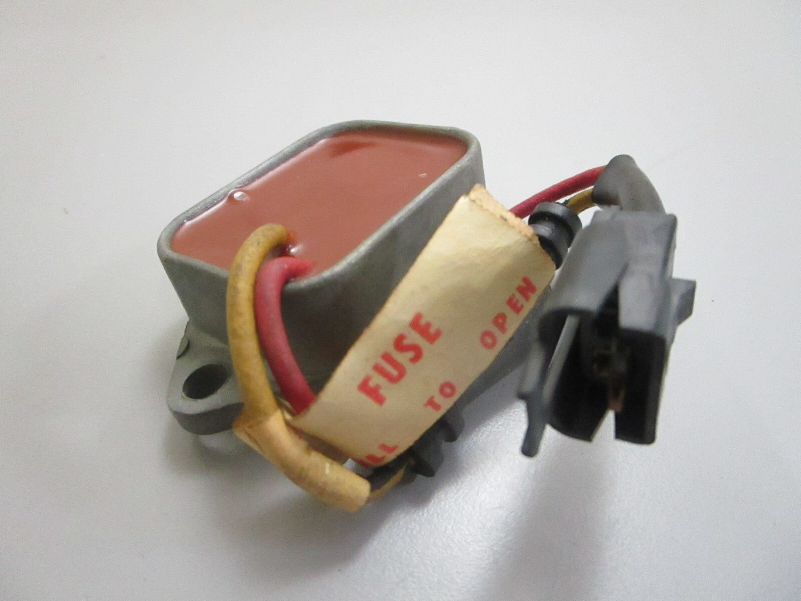 *NEW OEM* 0820 OMC Johnson Evinrude Voltage Regulator 510689 0510689