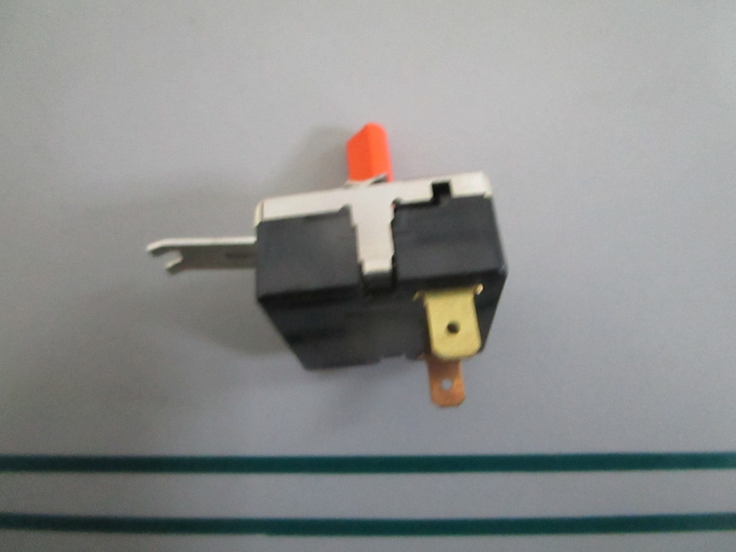 NEW OEM WE4M399 GE On/Off Switch 0820