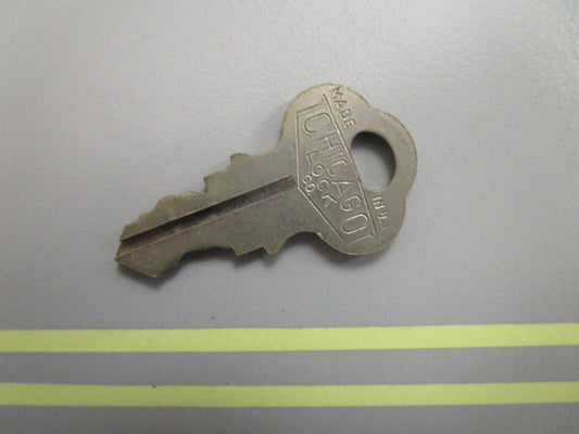 *NEW OEM* 0810 OMC Johnson Evinrude Ignition Key KF39 501554 0501554