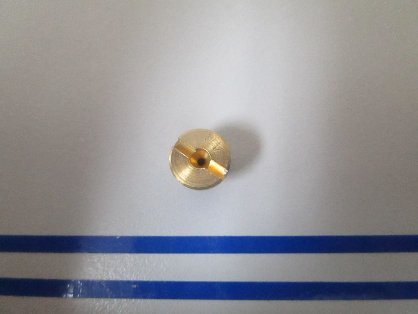 NEW OEM 328533 0328533 OMC Johnson Evinrude Orifice Plug 0810