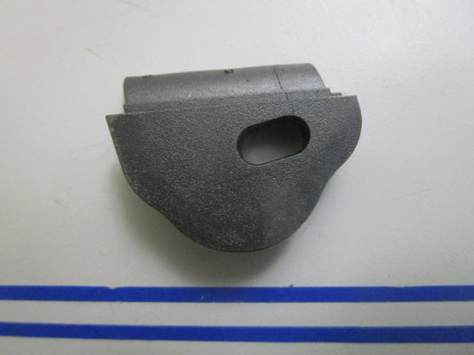 *NEW OEM* 0810 OMC Johnson Evinrude Grommet 338212 0338212
