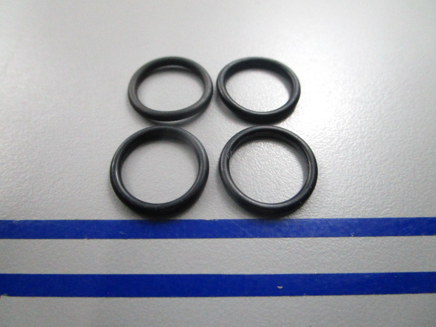 NEW (LOT OF 4) 18-7165 Replaces: OMC 304174 Mercury 25-45253 Sierra O-Ring 0810
